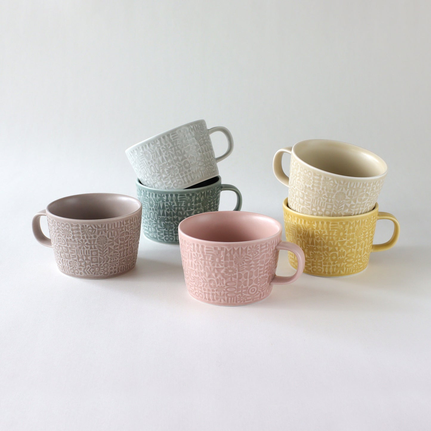 PATTERNED MUG
