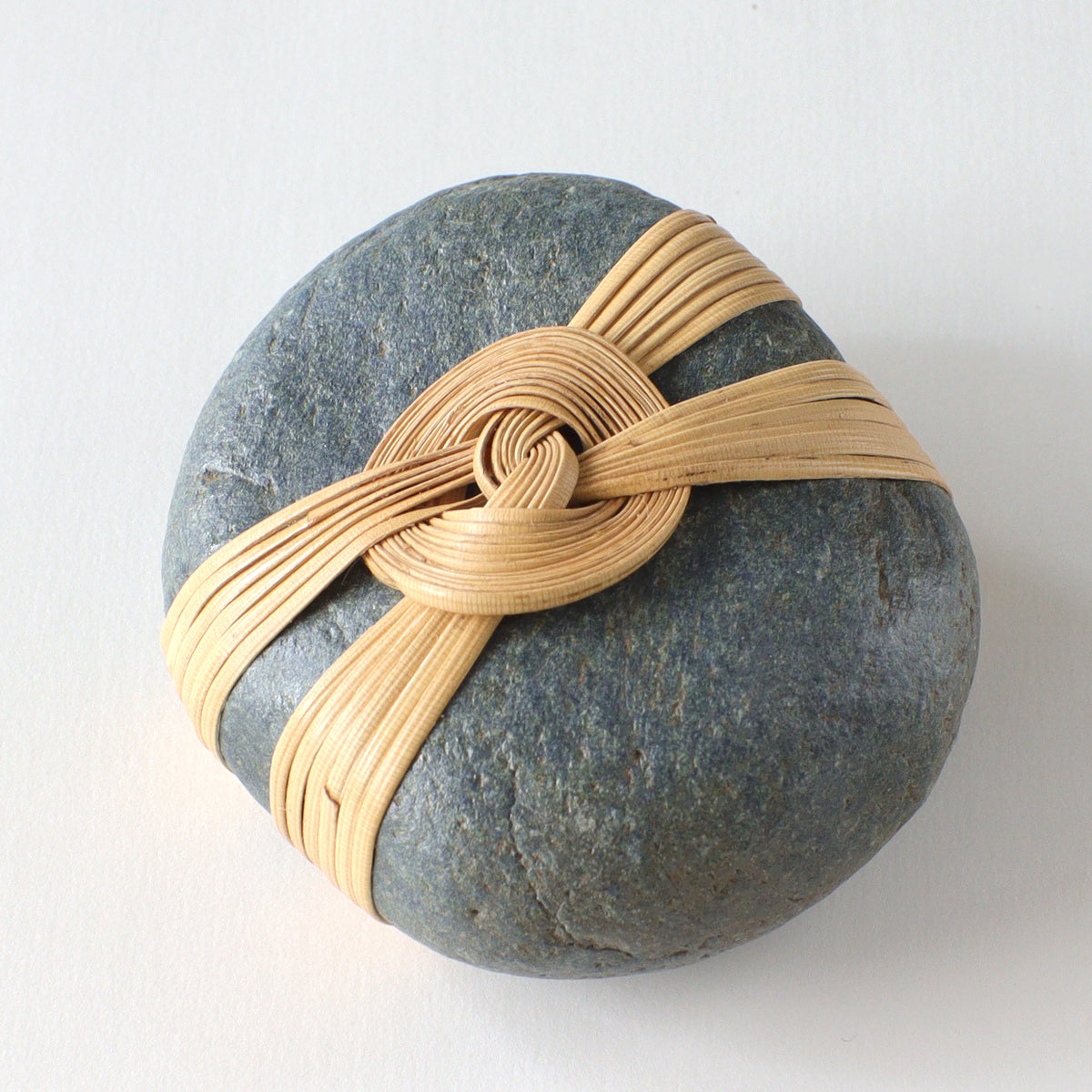 Wrapped Rocks / SZ-L-01