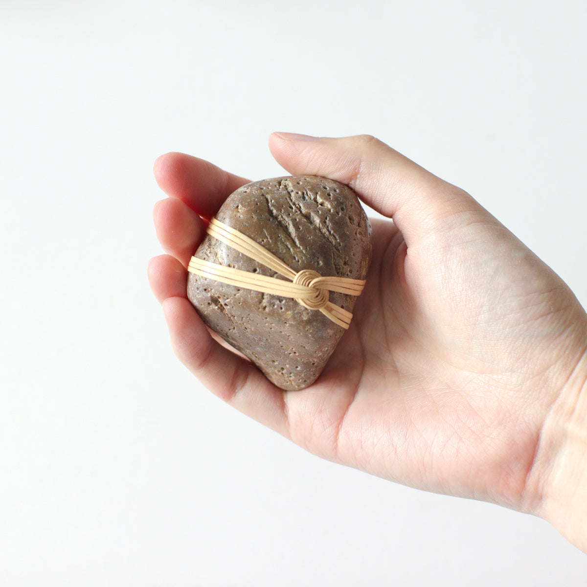 Wrapped Rocks / SZ-M-16