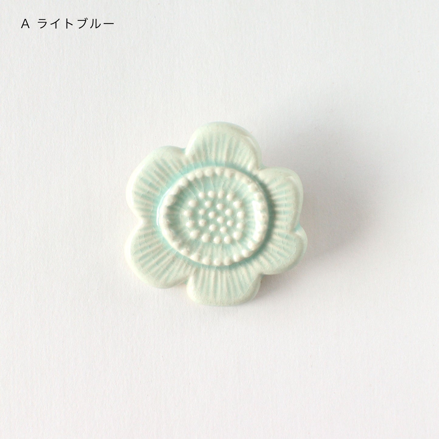 FLOWER TILE BROOCH