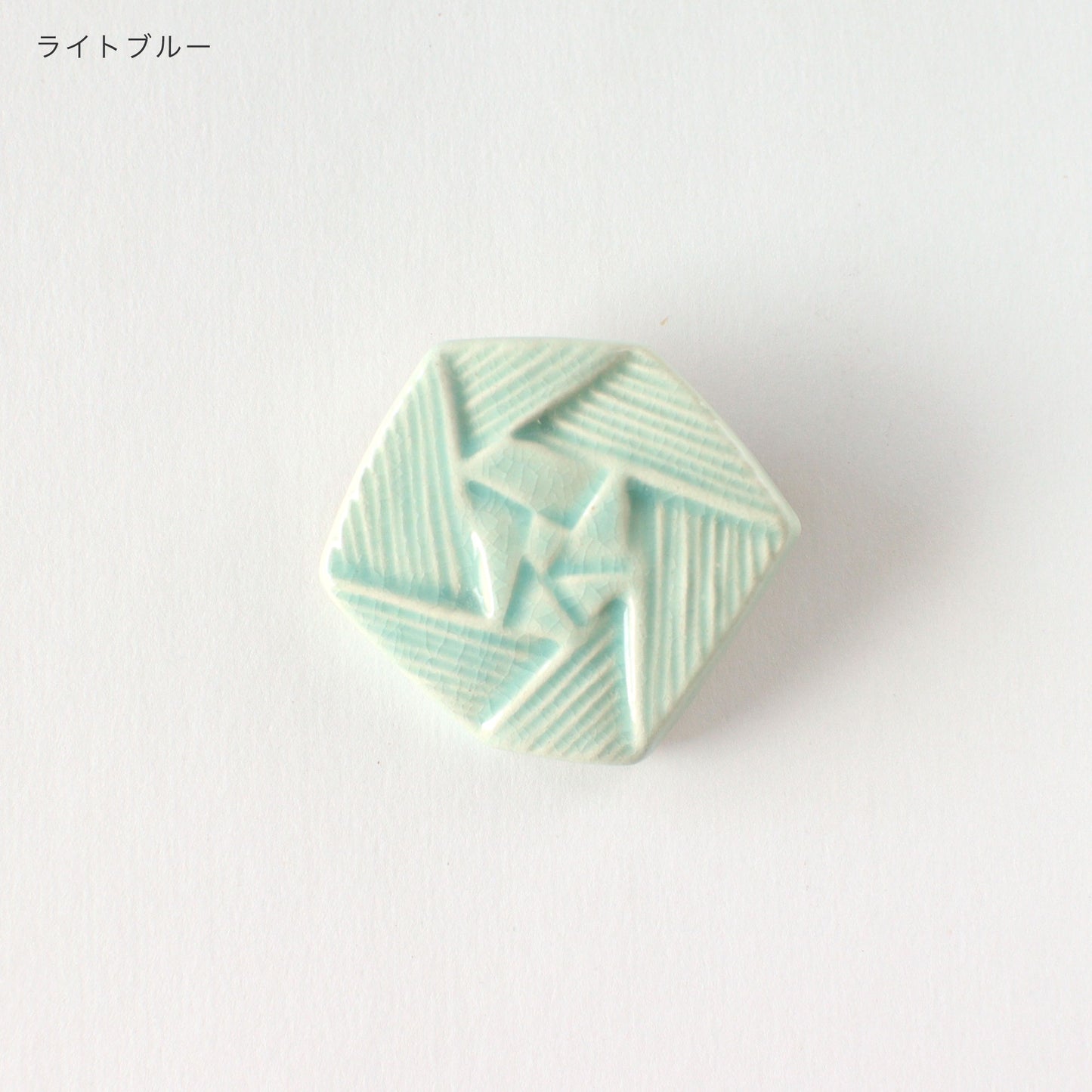 FLOWER TILE BROOCH