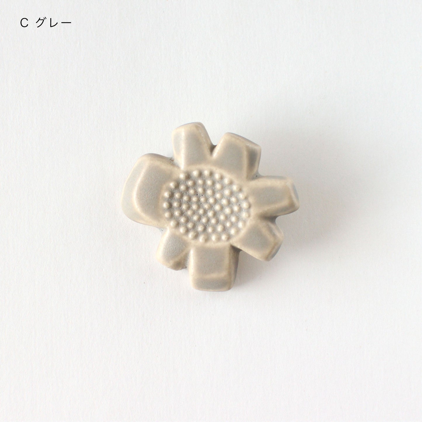 FLOWER TILE BROOCH