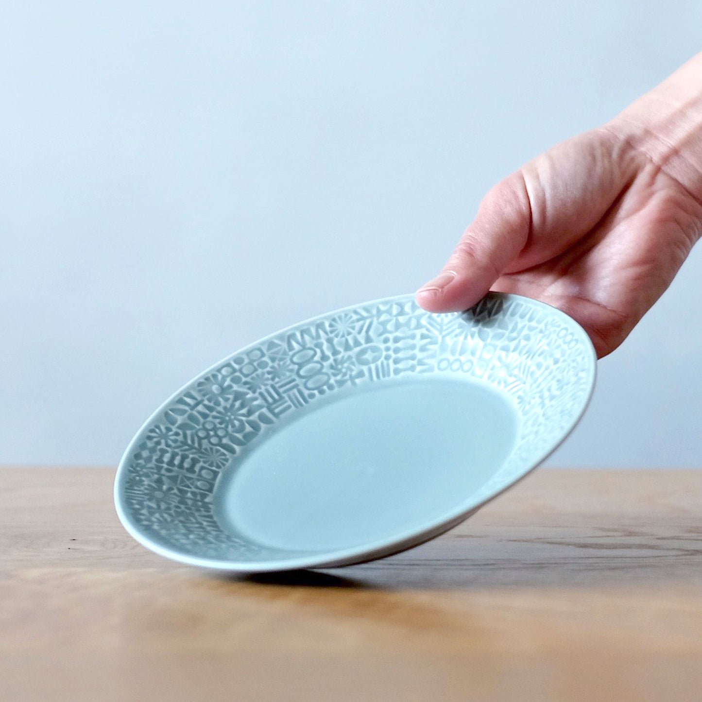 PATTERNED PLATE