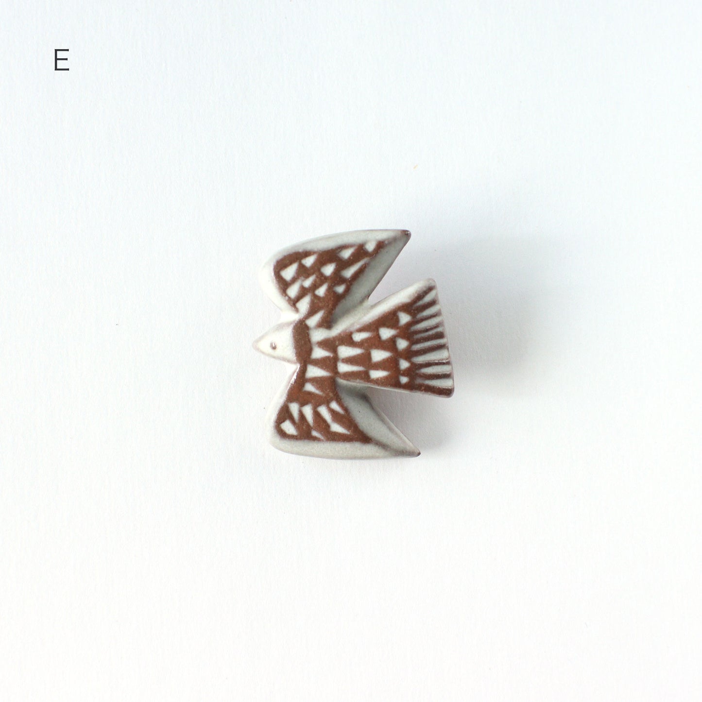 BIRD TILE BROOCH <WH/BR>