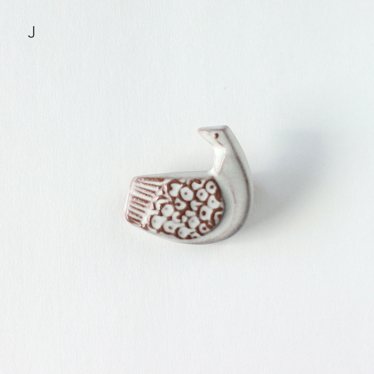 BIRD TILE BROOCH <WH/BR>