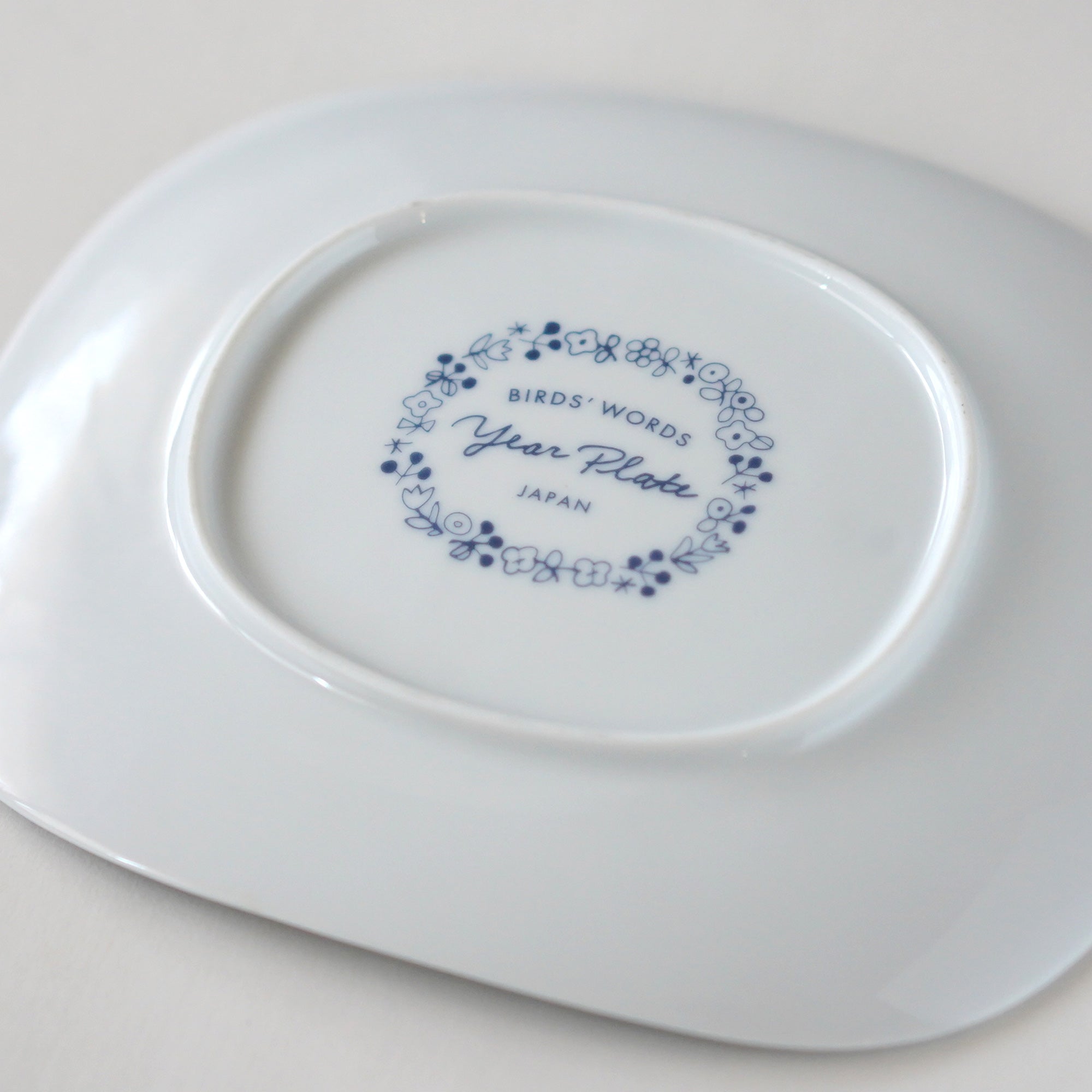 YEAR PLATE 2026 – BIRDS' WORDS