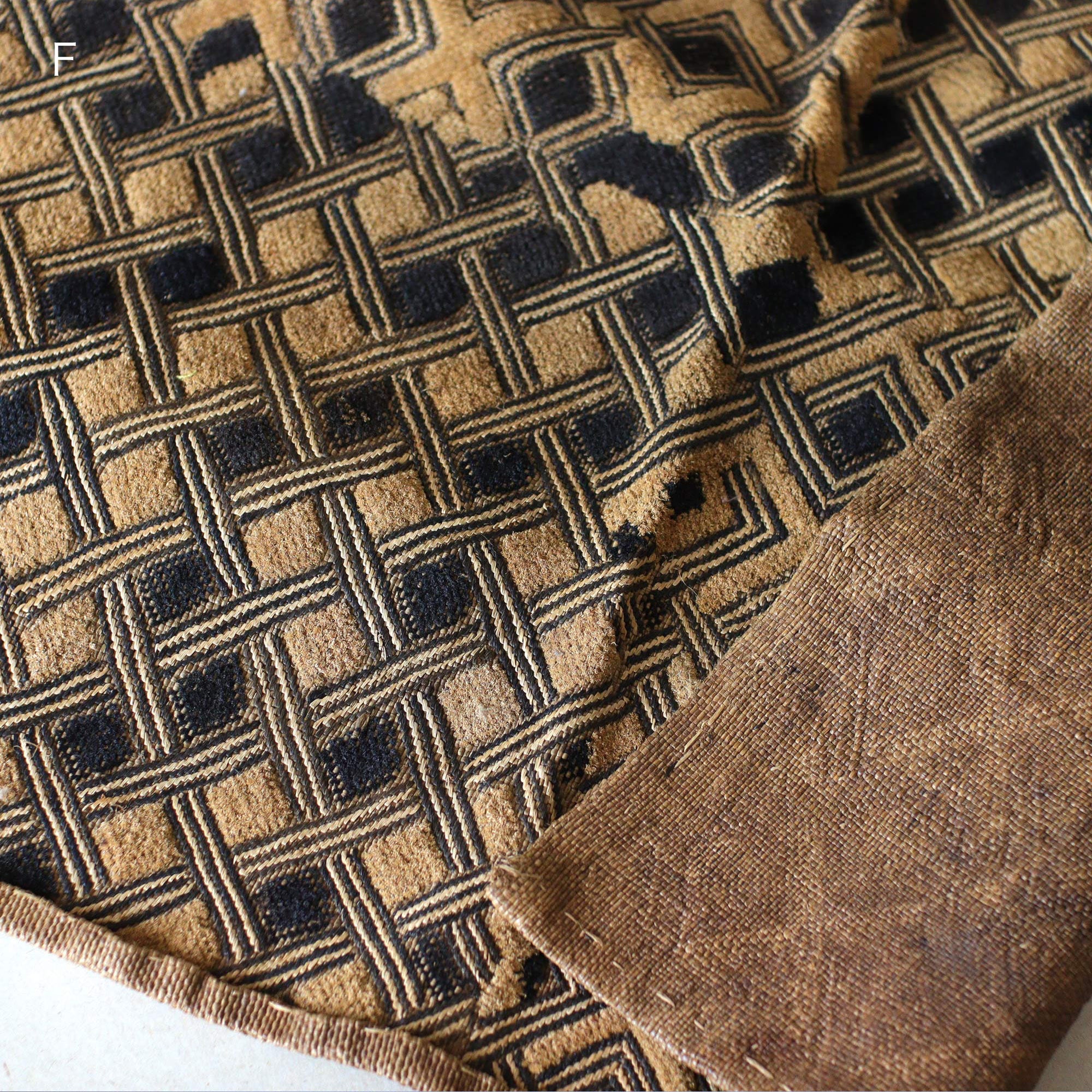 民芸品]クバクロス – BIRDS' WORDS