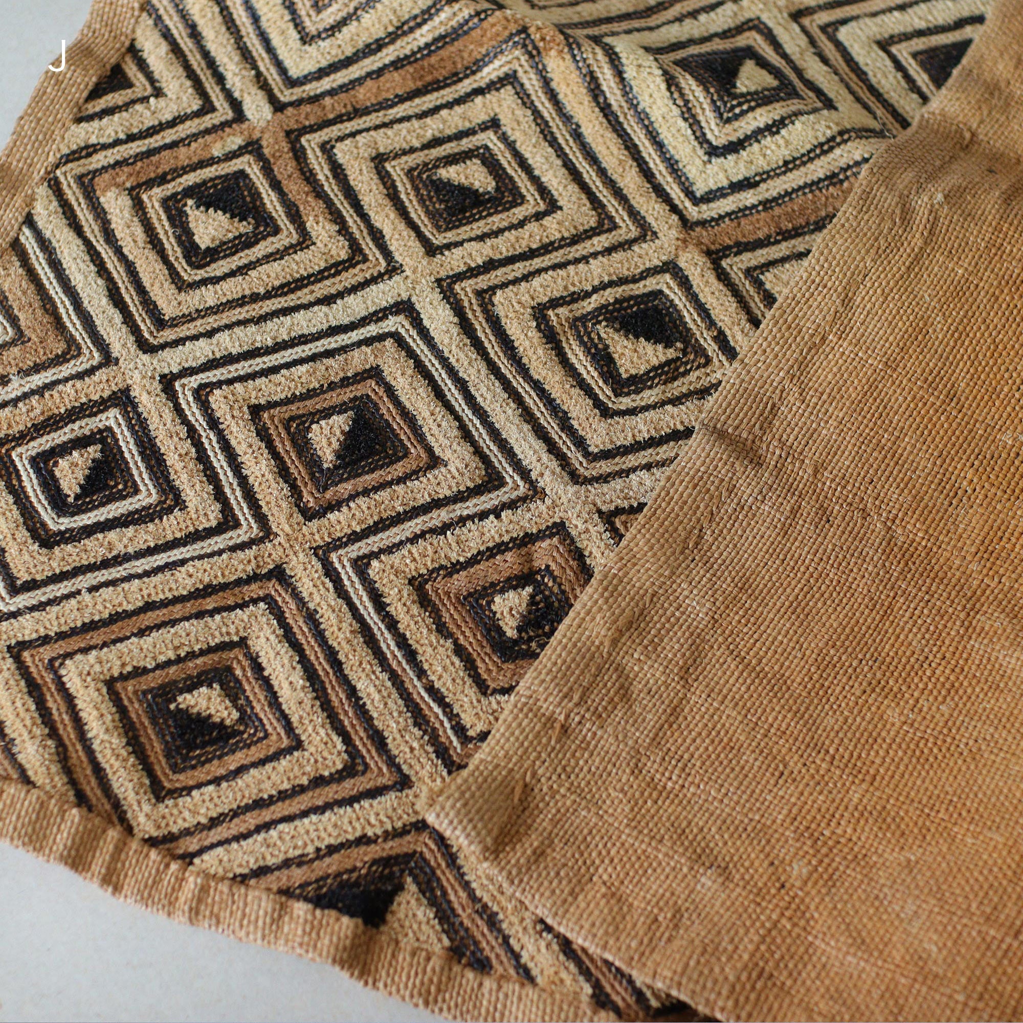 民芸品]クバクロス – BIRDS' WORDS